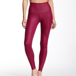 Alo High Waisted Airbrush Leggings Berry Sz. M
